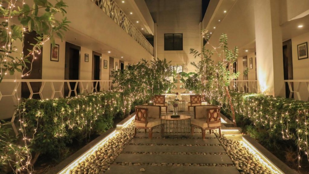 Park Boulevard Hotel Main image